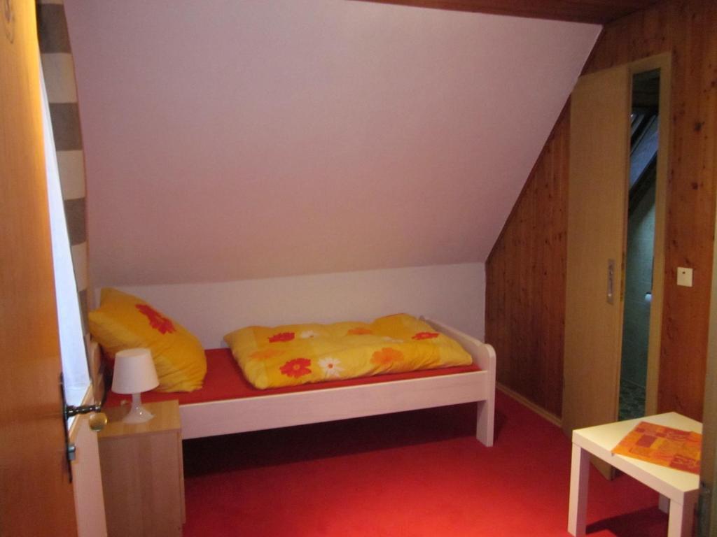 Gastehaus Am Fels Hotell Altenahr Rom bilde