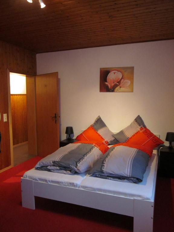 Gastehaus Am Fels Hotell Altenahr Rom bilde