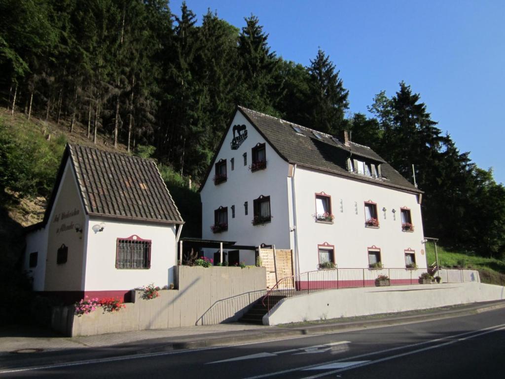 Gastehaus Am Fels Hotell Altenahr Eksteriør bilde